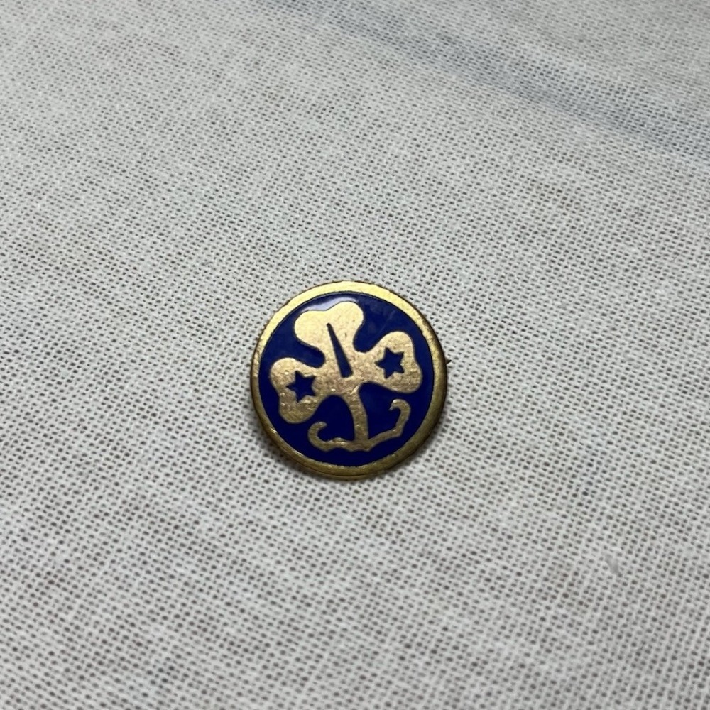 Vintage Girl Scout GS Trefoil Lapel Pin Gold Eagle Four Stars